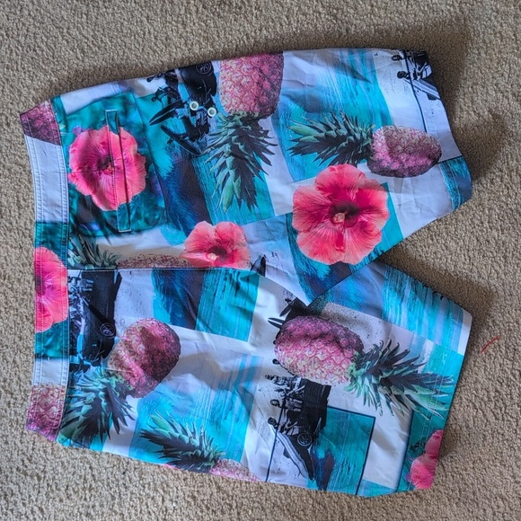 American Eagle Floral Tropical Pineapple Print Board Swim Trunk Shorts Mens M - Picture 3 of 4